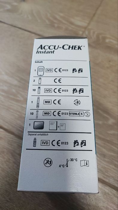 Глюкометр Accu-Chek Instant