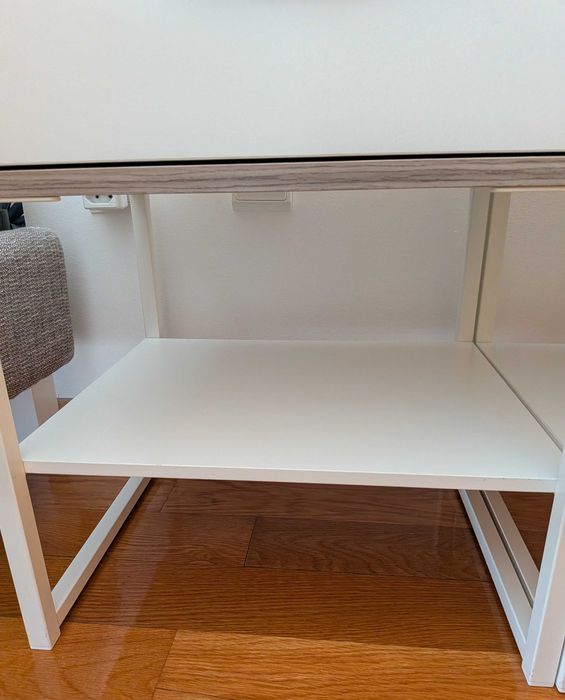 2 Mesas de cabeceira IKEA TRYSIL