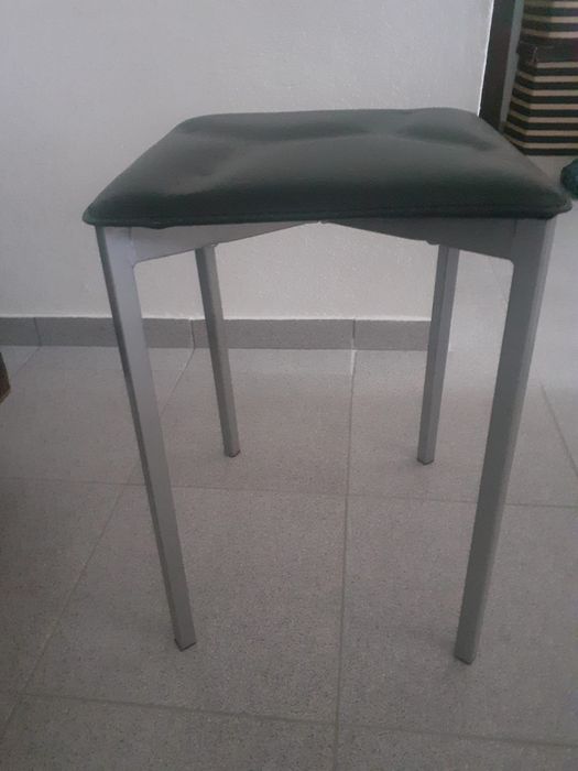 Banco de Cozinha PORTUS 44x46x36 cm