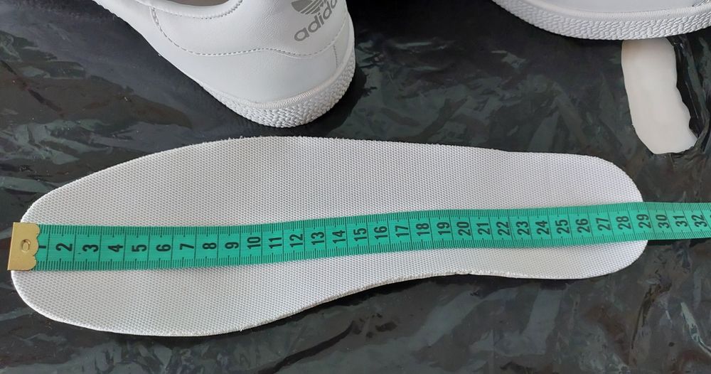 Чоловічі кросівки