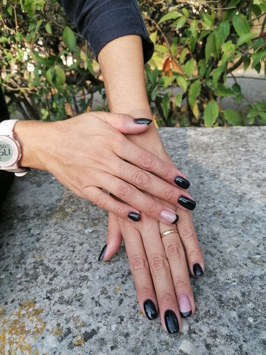 Nails. Manicure. Pedicire. Gel. Também ao domicilio.