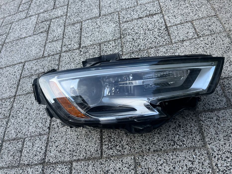 Lampa uszkodzony klosz