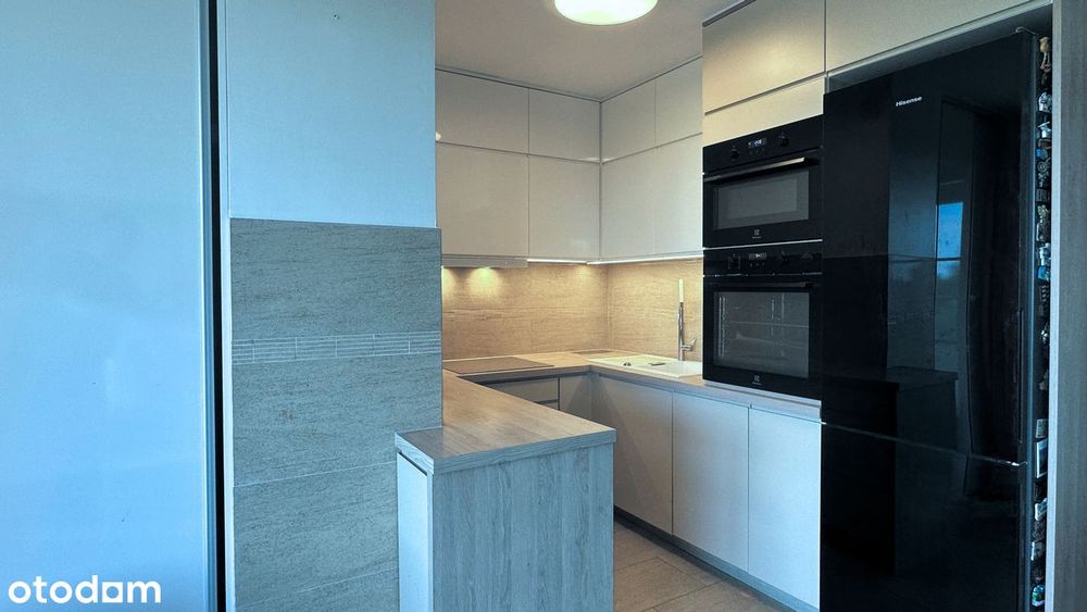 Przestronny penthouse blisko morza + garaż + taras