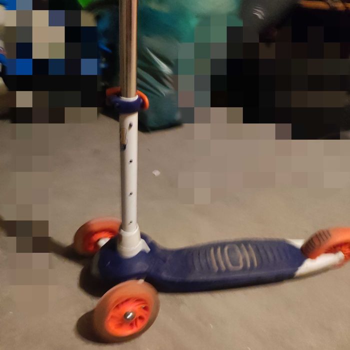 Hulajnoga dla dziecka 3+ trójkołowa. Światełka.