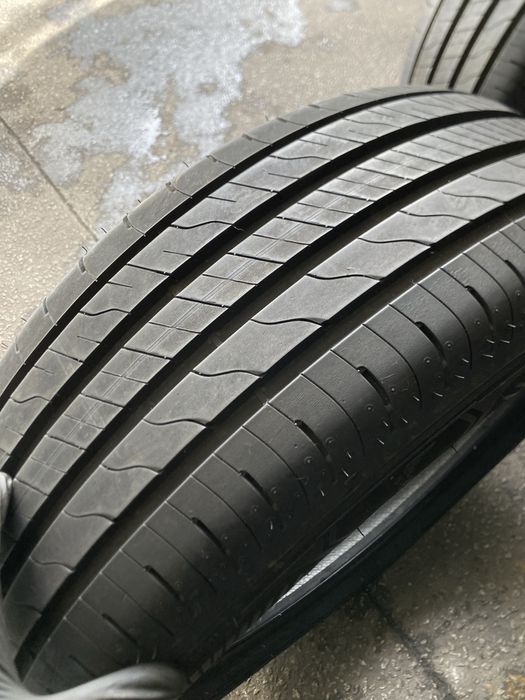 Pneus 225/55/18 Goodyear EfficientGrip Performance 2 SUV
