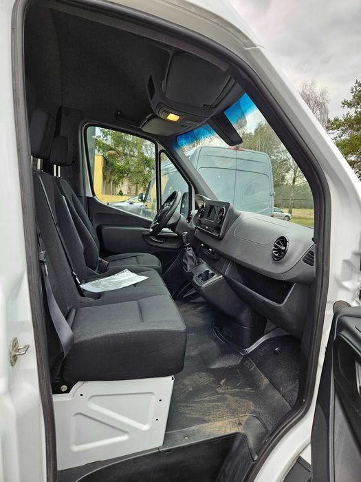 Mercedes + 8 osób /z rowerami/ ,motory, przeprowadzki kraj i cała Europa lub wynajem z kierowcą