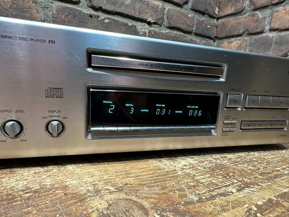Odtwarzacz CD Onkyo INTEGRA DX-6850