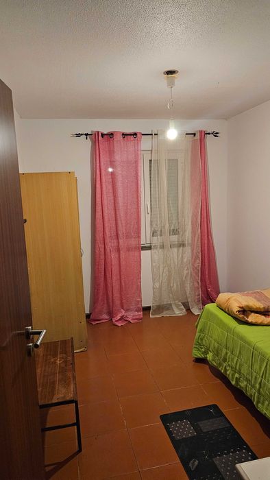 Quarto para alugar/arrendar