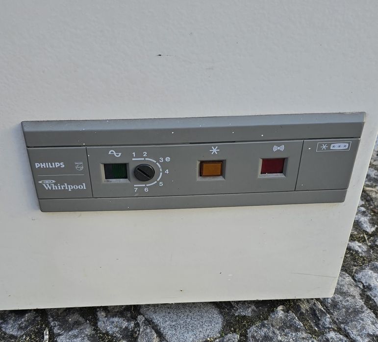 Arca congeladora grande da Philips/Whirlpool