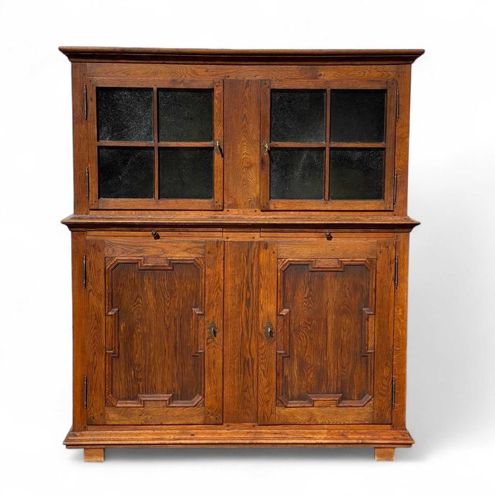 Stary dębowy kredens z witryną - solidny, po renowacji