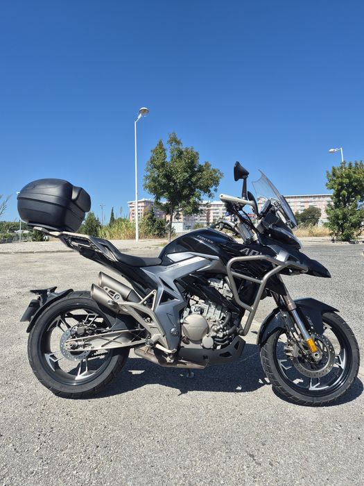 Zontes T310 ADV 2019 – 13.500 km, com mala, revista