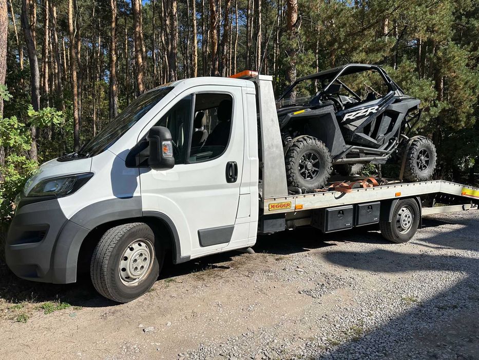 Laweta Warszawa Pomoc drogowa Holowanie 24h autolaweta transport S8