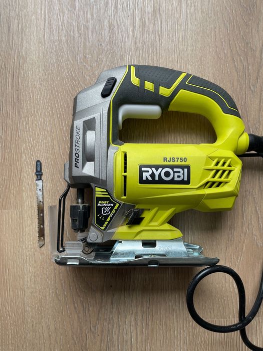 Wyrzynarka Ryobi 500W RJS750-G jak nowa