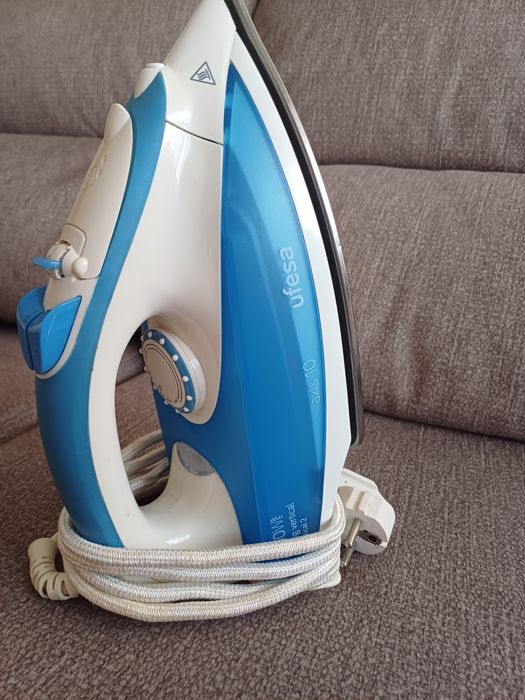 Ferro de engomar UFESA