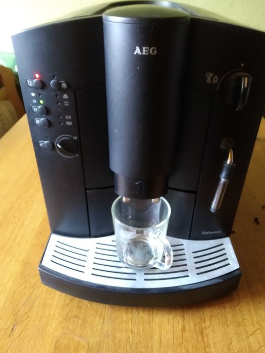 Ekspres do kawy AEG CaFamosa CF85 / Jura