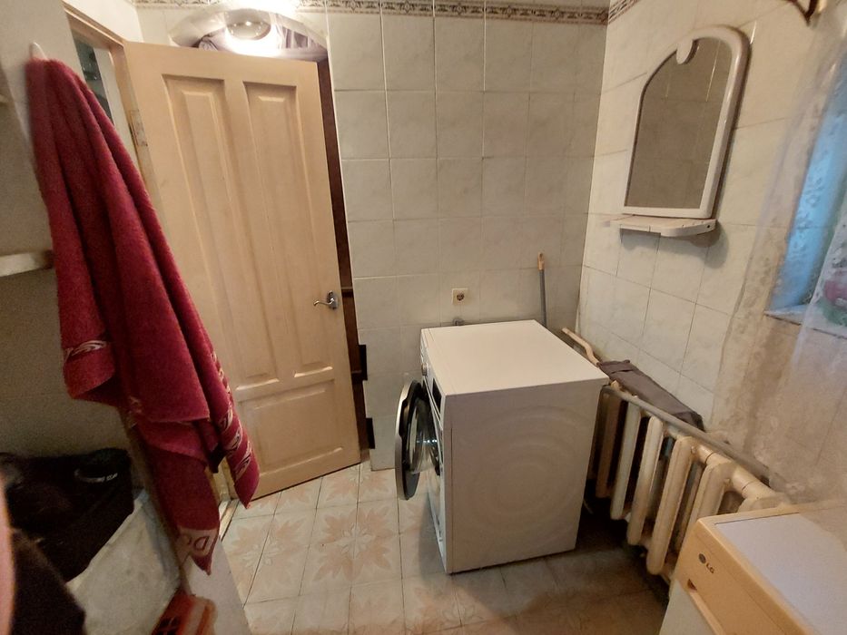 Продам дом в Черноморске районе Вечернего рынка.