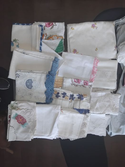 Peças bordadas, croché...