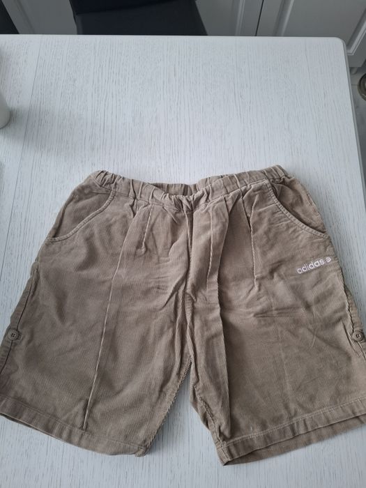 Spodenki męskie krótkie sztruksowe adidas rozmiar M