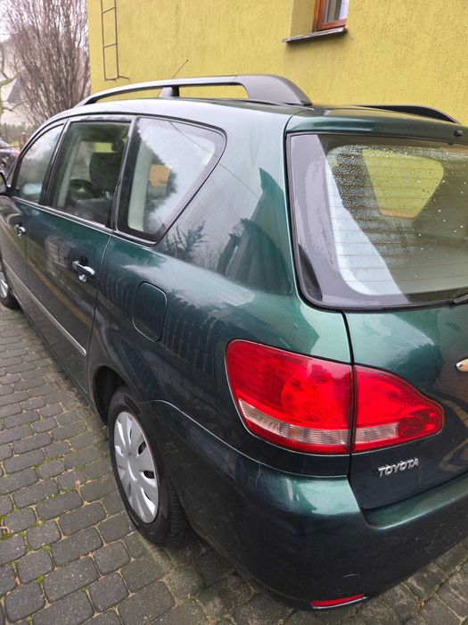 Sprzedam Toyote Avensis Verso