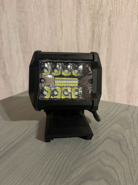 Прожектор для акумулятора Dnipro-M 20V