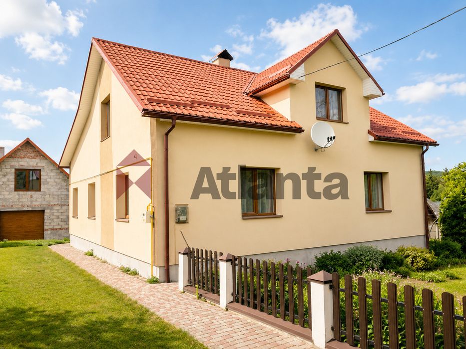 Продаж будинку біля Львова! Гарна локація, велика ділянка!