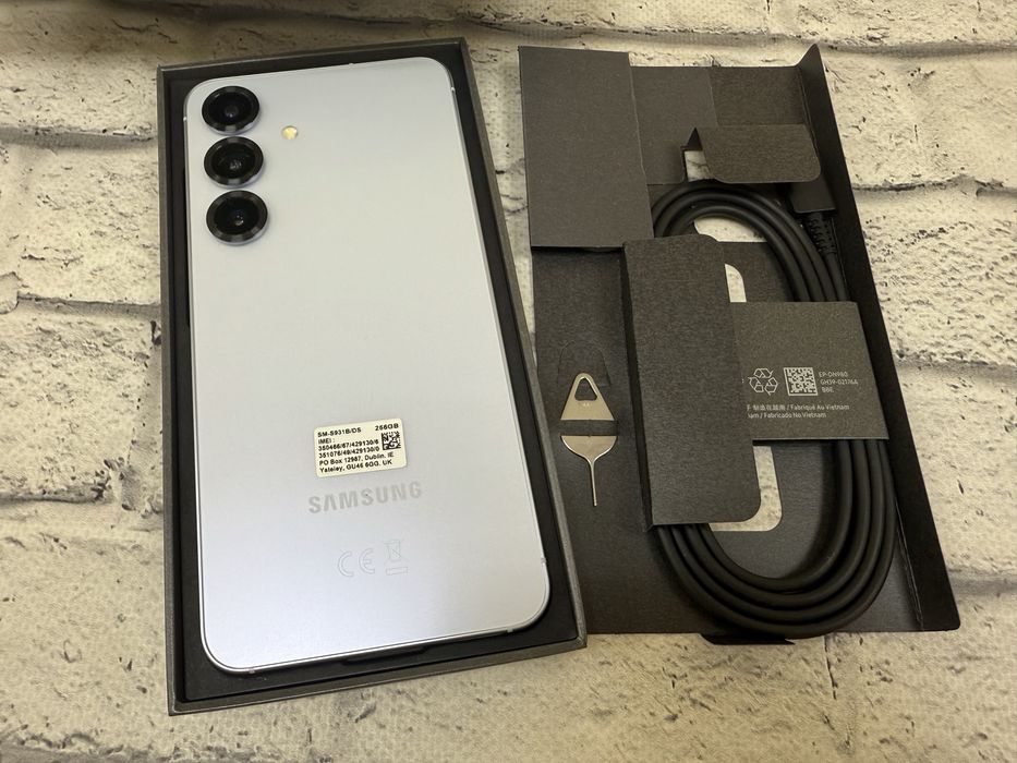 New Samsung Galaxy S25 12/256gb MDM IcyBlue