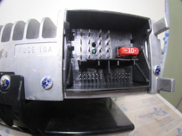 Rádio / auto-rádio VOLKSWAGEN Polo (6R, 6C)
