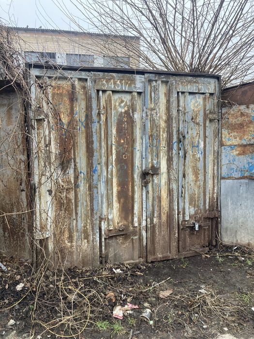 Продам гараж (місце під гараж)