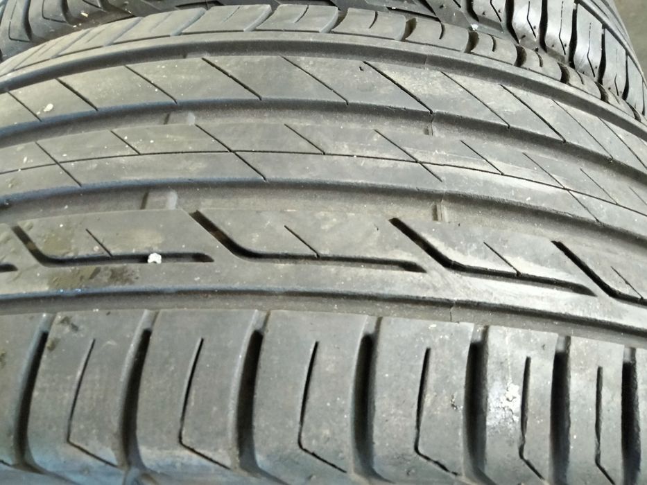 215 50 R18 Bridgestone