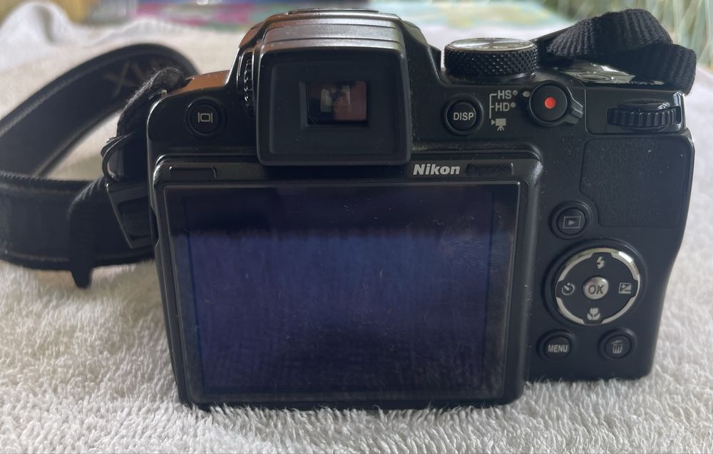 Vendo maquina fotografica NiKON COOLPIX P500