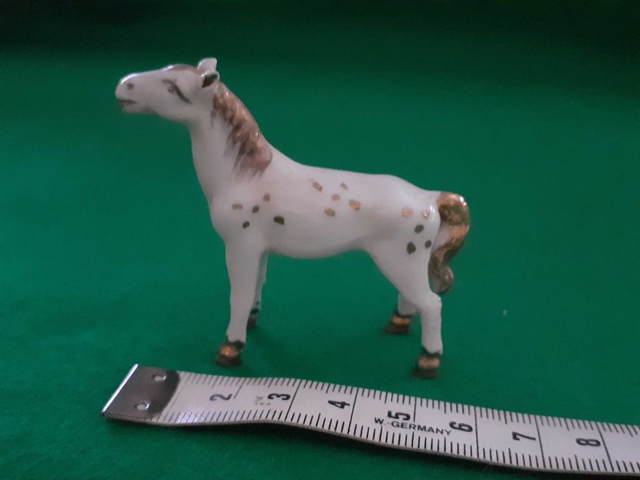 Cavalos em Porcelana