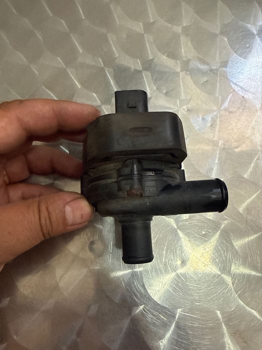 Bomba agua auxiliar Bosch para Mercedes E/CLS w211/219