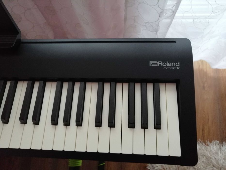 ローランドFP30X Roland FP-30X BK SET I - zestaw ze statywem KSC-70 BK