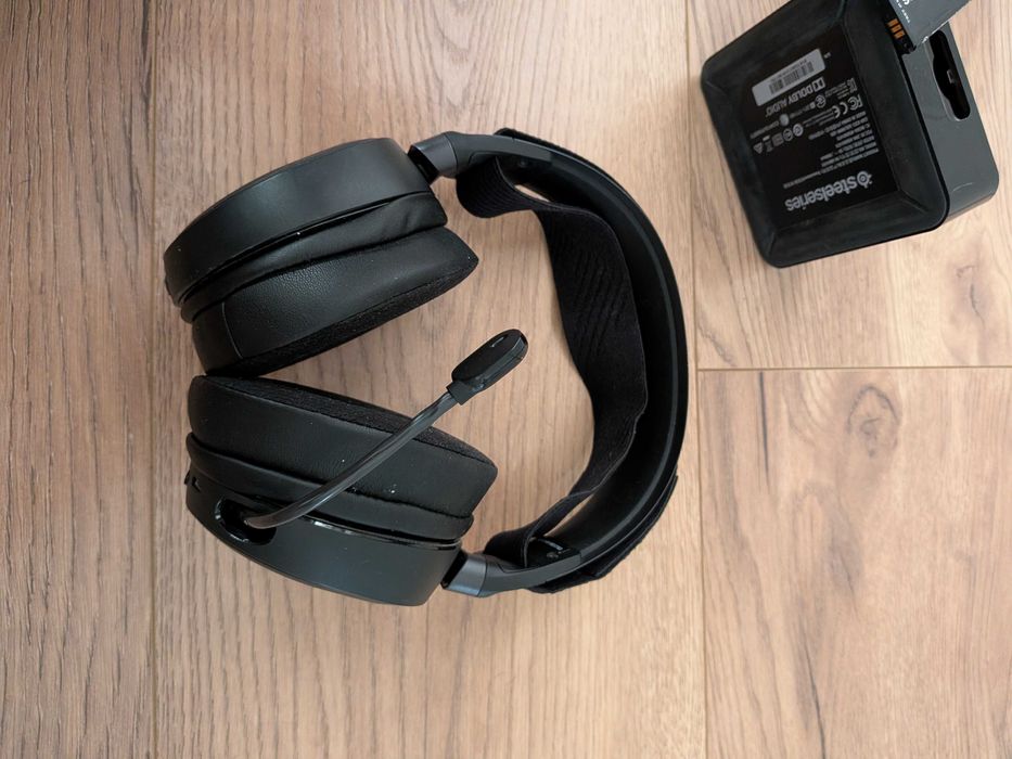 SteelSeries Arctis Pro Wireless headset