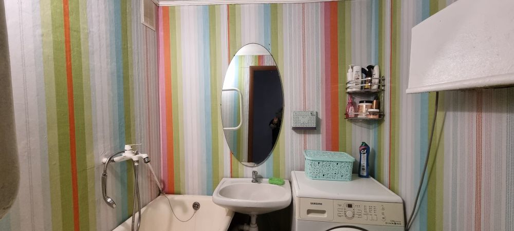 Оренда квартири на Шуменському . Ліфт працює .