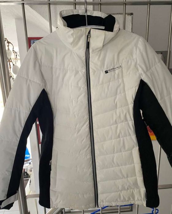 Лижна куртка курточка пуховик парка зима  стройнить легенька 50-56р