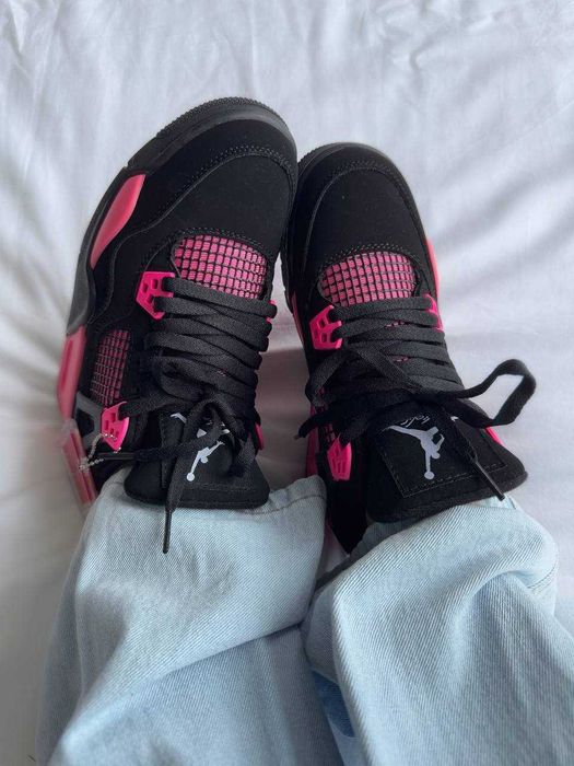 Женские кроссовки Nike Jordan 4 "Retro Neon Pink" Размеры 36-41