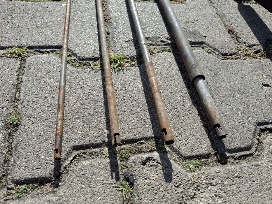 Wojskowa antena samochodowa 4m + uchwyt