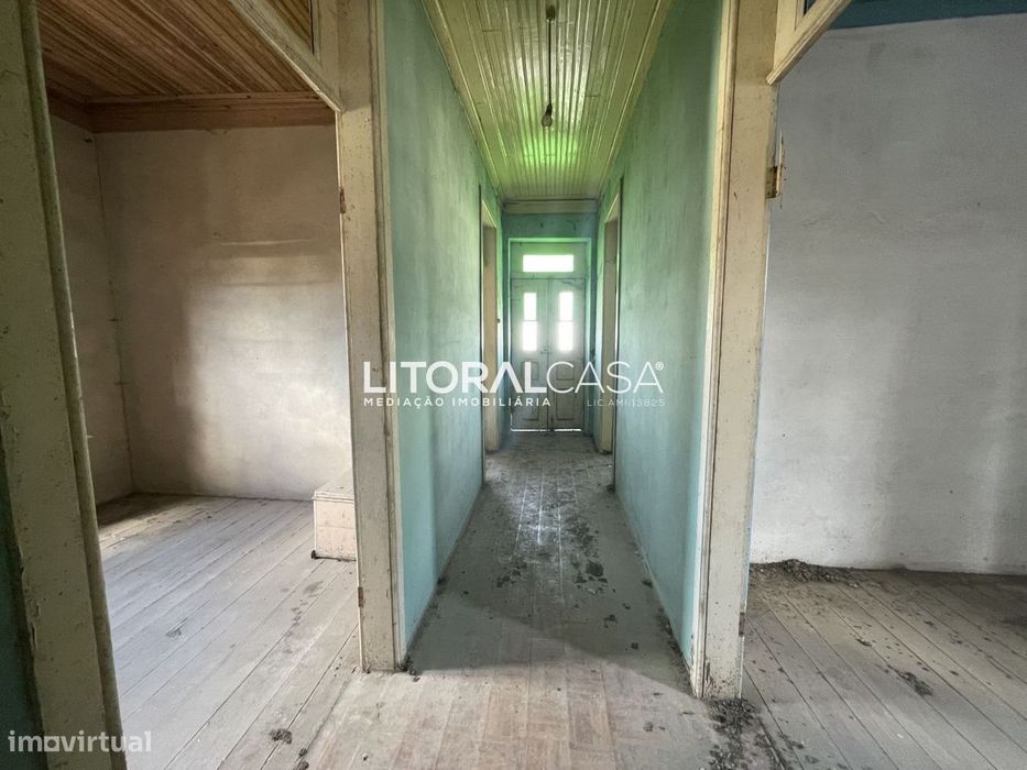 Moradia T3 para Recuperar com Terreno de 730 m² – A Poucos Minutos