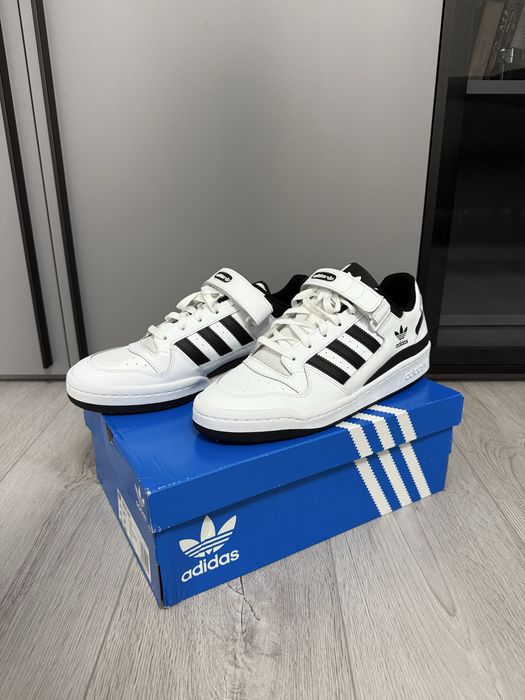 Adidas forum low
