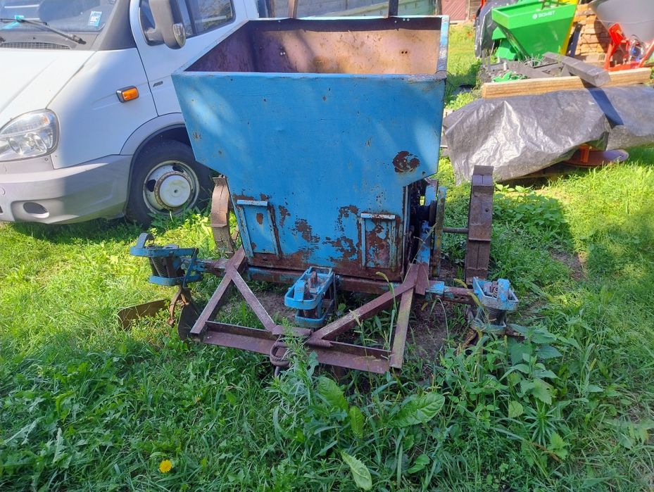 Саджалка чеська двохрядна. Є доставка