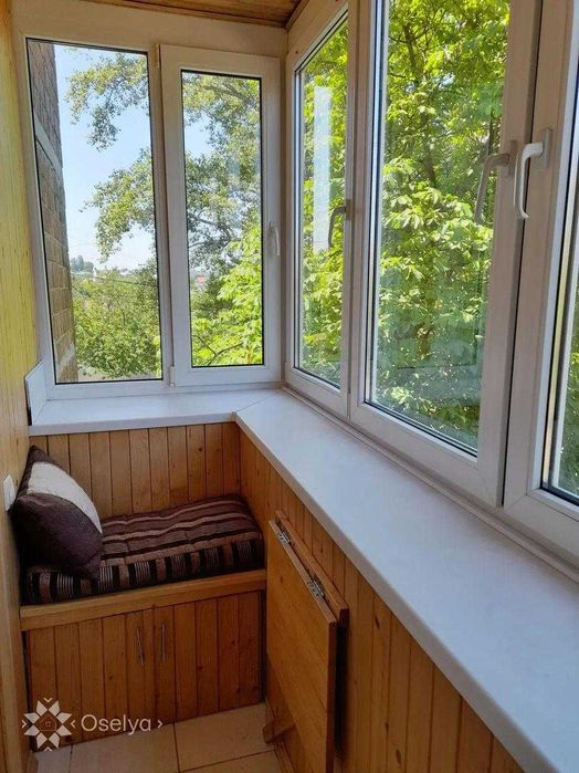 Продаж 2-кімнатної квартири з ремонтом, вул. Костанайська, 2 Деміївка