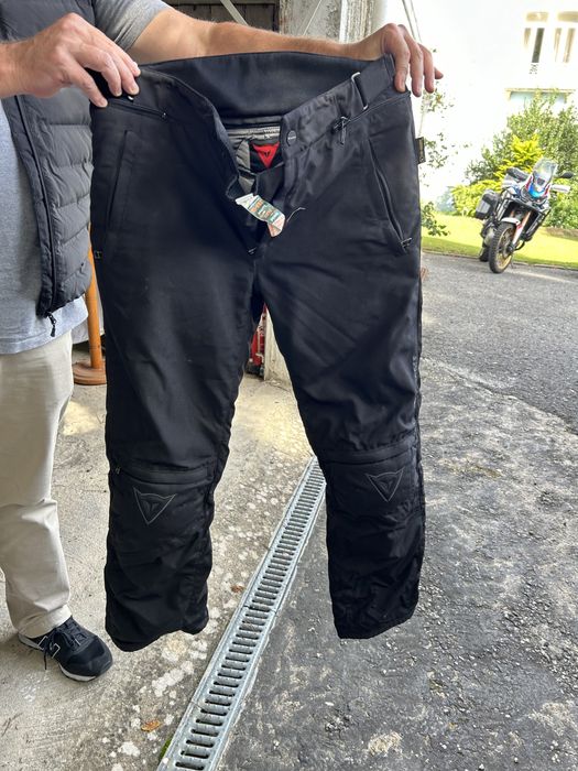 Malas de deposito e Calcas e blusão Dainese