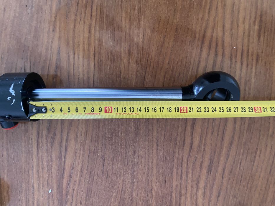 Продам гідроцеліндр