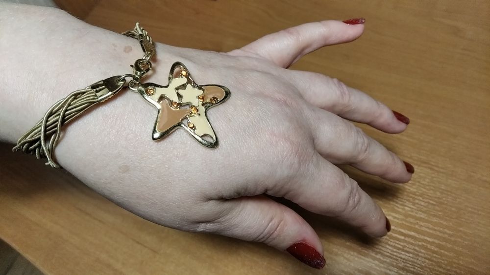 Браслети брендові/браслеты брендовые Oriflame Avon