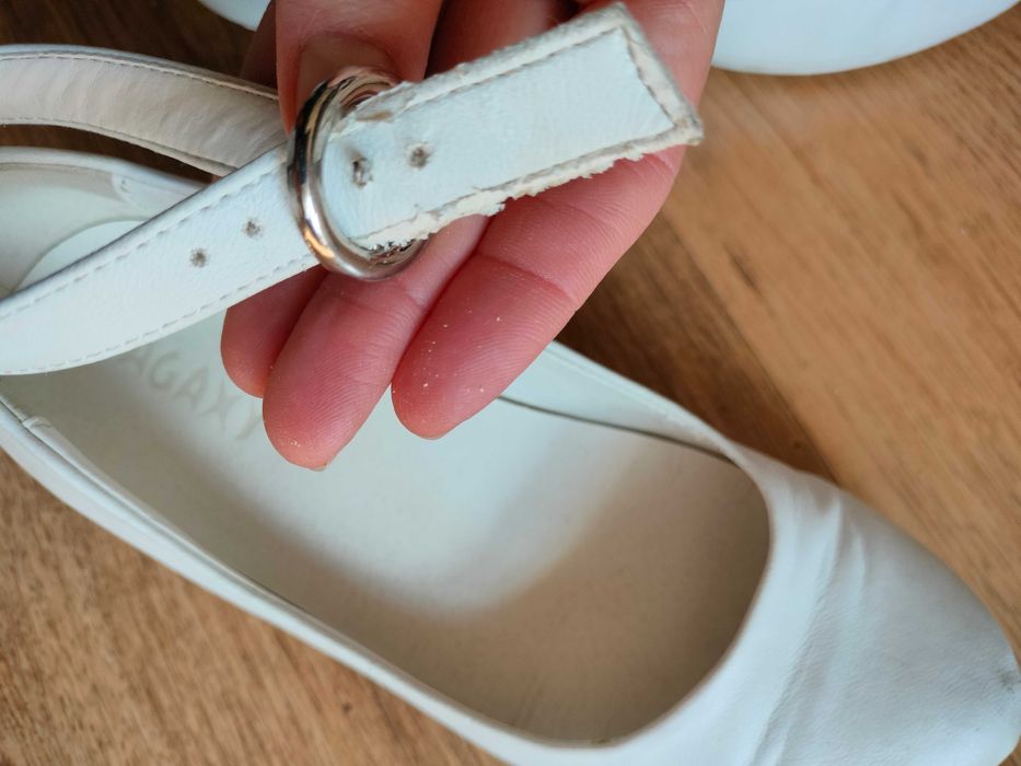 Białe buty komunijne 33 wkładka 21,8 cm Agaxy