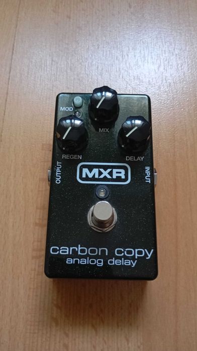 Mxr carbon copy com caixa