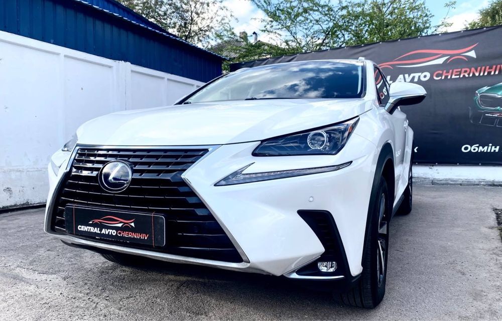 Продам Lexus nx 300h 2019 року