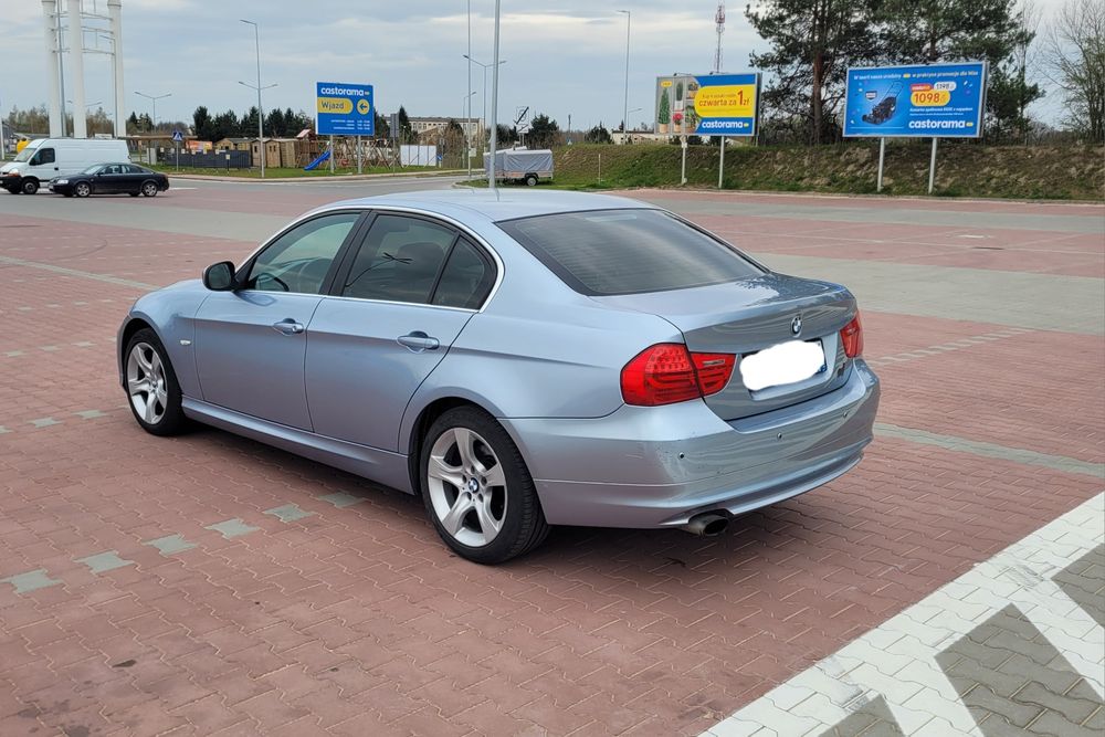 Sprzedam BMW E90 2011 lift