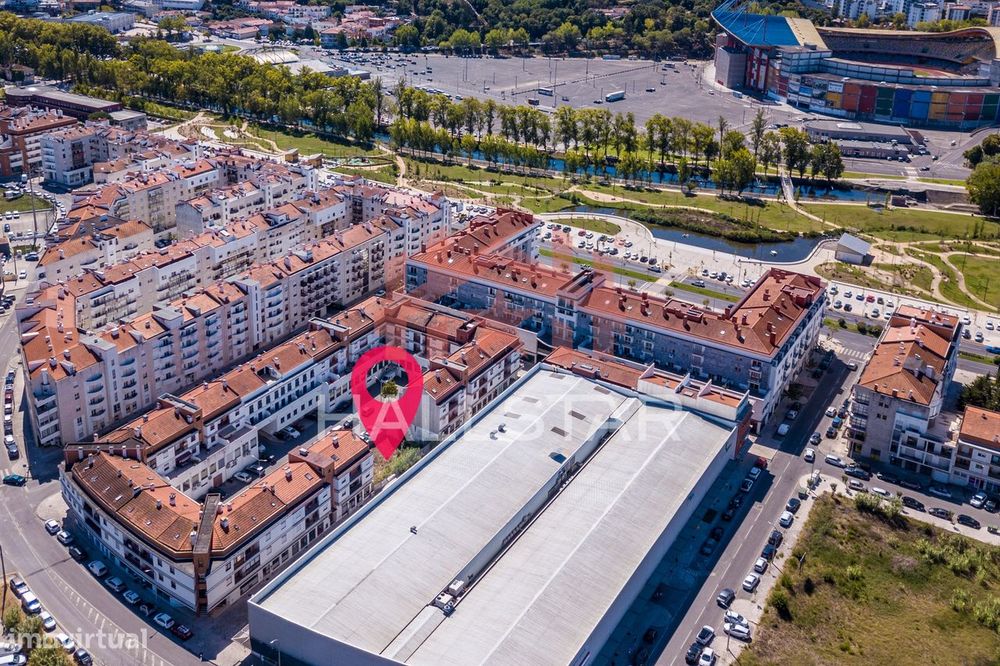 Terreno Urbano / Área Bruta de Construção 1248m2 / Prédio / Nova Leiri